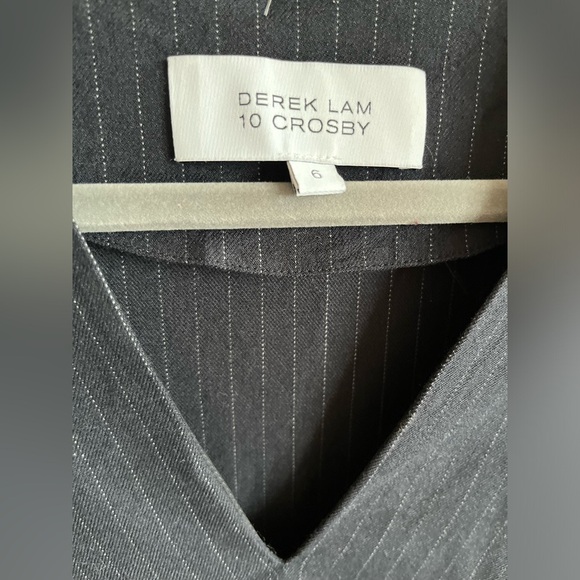 Derek Lam 10 Crosby Wool Pinstriped tiered Sleeveless V-neck blouse Sz 6 - Picture 3 of 14